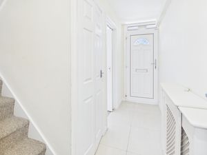 ENTRANCE HALLWAY- click for photo gallery